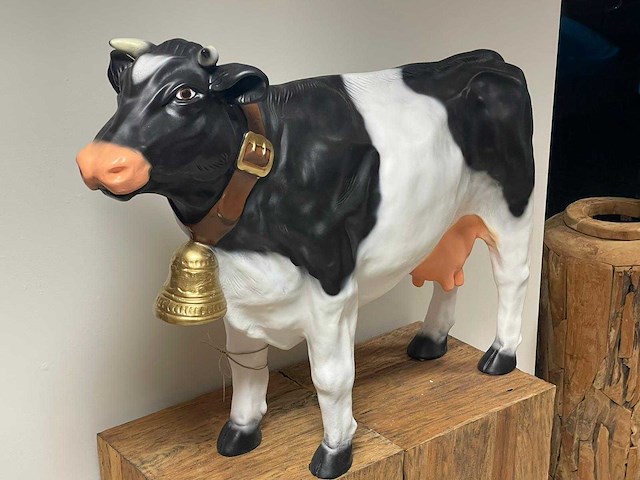 Koe met bel h76cm x l105cm zwart/wit - afbeelding 1 van  2