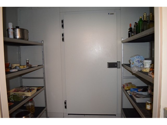 Koelcel en vriezer isocab, koeling: 283x248x180 cm, vriezer: 283x248x120 cm, dient zelf gedemonteerd te worden na afspraak - afbeelding 7 van  10