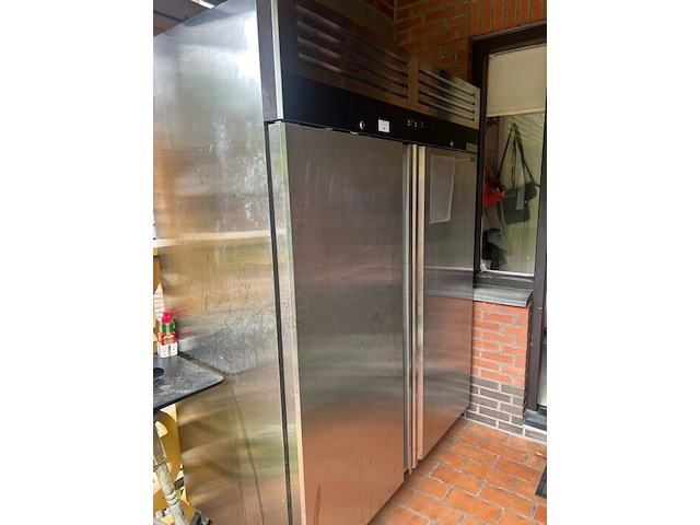 Koelkast 2 deuren ggmgastro afm. 1,40m (26) - afbeelding 1 van  9