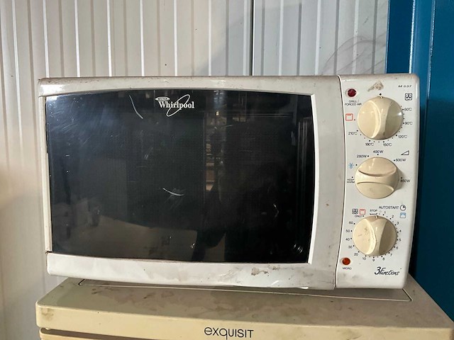 Koelkast en microgolfoven - afbeelding 2 van  7