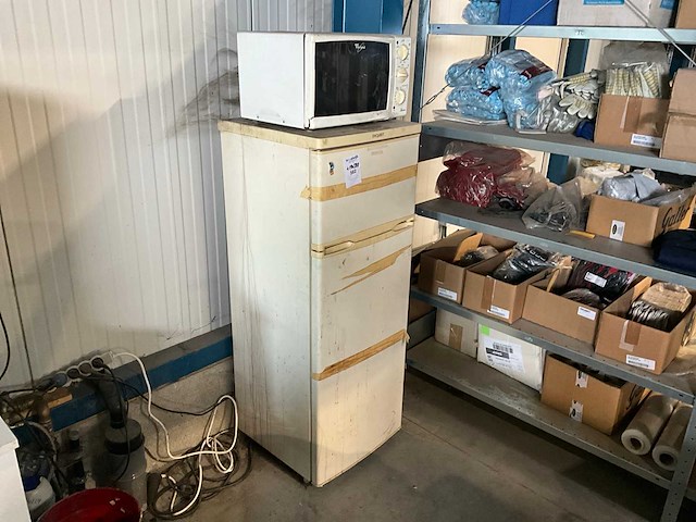 Koelkast en microgolfoven - afbeelding 1 van  7