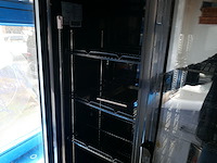 Koelkast met 3 vitrine deuren zwarte kleur - afbeelding 4 van  7