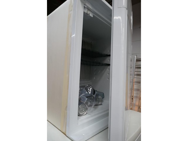 Koelkast + mini-bar - afbeelding 3 van  4