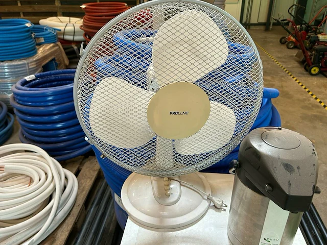 Koelkast, ventilator, koffietermo - afbeelding 5 van  5