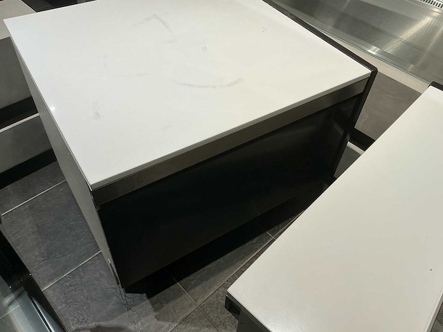 Koeltoog met kassablokken en led verlichting infrico vly 25 winkel toonbank - afbeelding 5 van  16