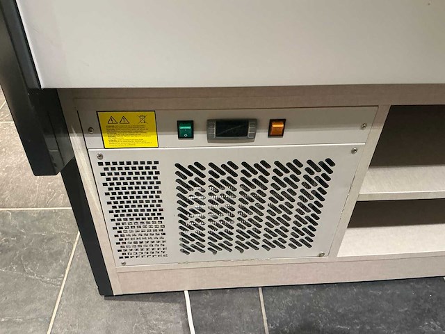 Koeltoog met kassablokken en led verlichting infrico vly 25 winkel toonbank - afbeelding 10 van  16