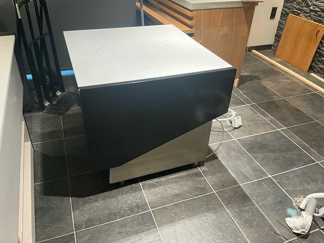 Koeltoog met kassablokken en led verlichting infrico vly 25 winkel toonbank - afbeelding 13 van  16