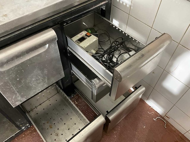 Koelvitrine - afbeelding 8 van  9