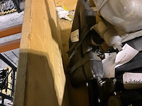 Koelvloeistof expansie reservoir man (7x) - afbeelding 4 van  8