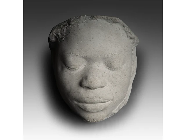Koen wastijn (1963) & johan deschuymer (1965), 'bunker', three concrete heads, h 20 cm (+) - afbeelding 2 van  6