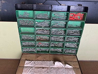 Koffer bevestigingsmaterialen - various contractor materials - afbeelding 2 van  3