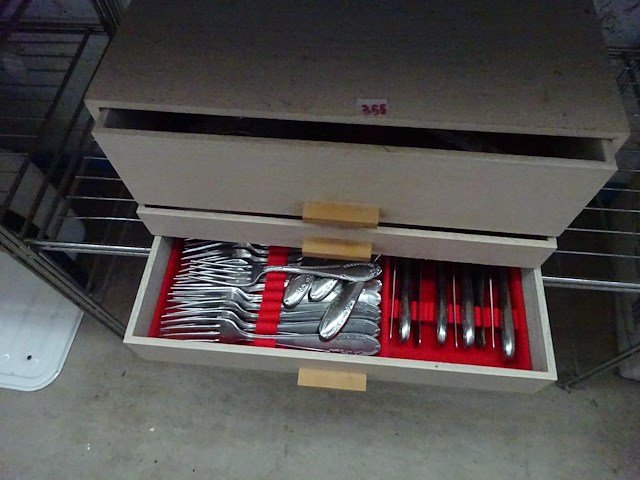 Koffer met bestek - afbeelding 1 van  3