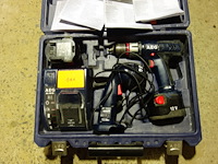 Koffer met boormachine, zaklamp, oplader aeg - afbeelding 2 van  2