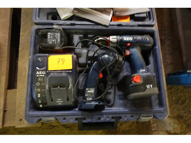 Koffer met boormachine, zaklamp, oplader aeg - afbeelding 1 van  3