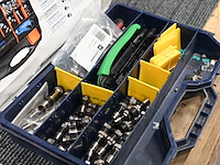 Koffer met hirschmann connectors en tangen - afbeelding 2 van  2