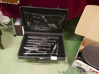 Koffer met messen enz - afbeelding 1 van  1