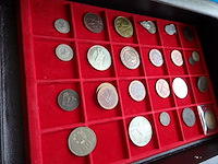 Koffer met munten en/of penningen - afbeelding 7 van  7