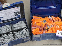 Koffer met schroeven koffer met plastic pluggen koffer met metalen onderdelen koffer met diverse accessoires koffer met bevestigingsmaterialen - afbeelding 2 van  4