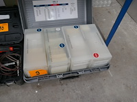 Koffer met staaltjes orac