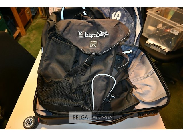 Koffer + partij rugzakken - afbeelding 8 van  8