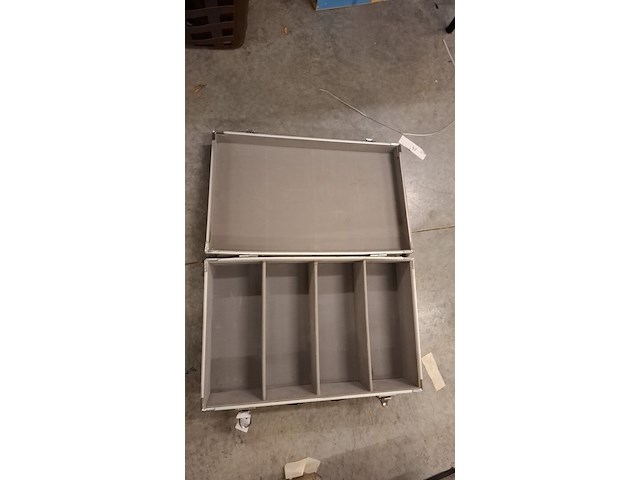 Koffer voor cd's - afbeelding 1 van  2