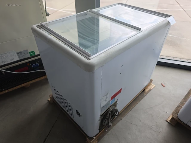 Kofferdiepvriezer isa panavision 250 r134a - afbeelding 1 van  6