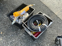 Koffers met inhoud - afbeelding 1 van  3