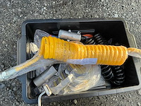 Koffers met inhoud - afbeelding 2 van  3