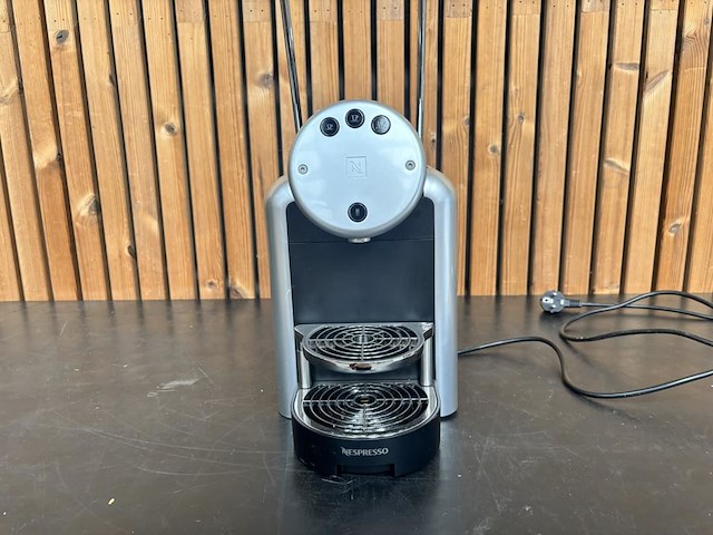 Koffieapparaat nespresso - afbeelding 1 van  6