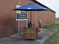 Koffiebar vespa uitgerust met 2 koffiezetapparaten en parasol, start op startpiloot, zonder papieren - afbeelding 19 van  21