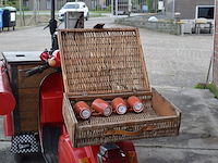 Koffiebar vespa uitgerust met 2 koffiezetapparaten en parasol, start op startpiloot, zonder papieren - afbeelding 9 van  21