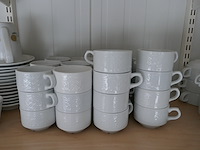 Koffiekopjes en soepkommen - afbeelding 2 van  4