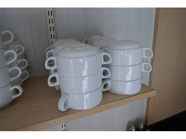 Koffiekopjes en soepkommen - afbeelding 3 van  4