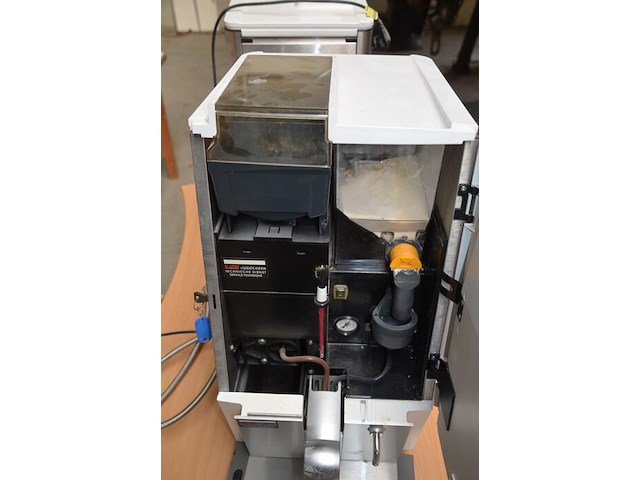 Koffiemachine bravilor bonamat (niet getest) - afbeelding 7 van  7