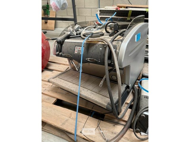 Koffiemachine faema met aparte maler - afbeelding 2 van  8
