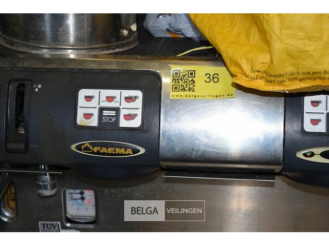 Koffiemachine met toebehoren en koffiemolen - afbeelding 3 van  6