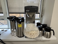 Koffiemachine met toebehoren