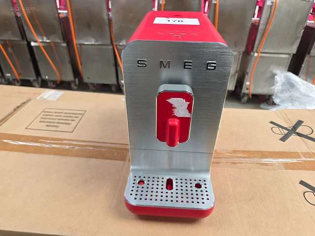 Koffiemachine smeg bcc01rdmeu - afbeelding 2 van  4
