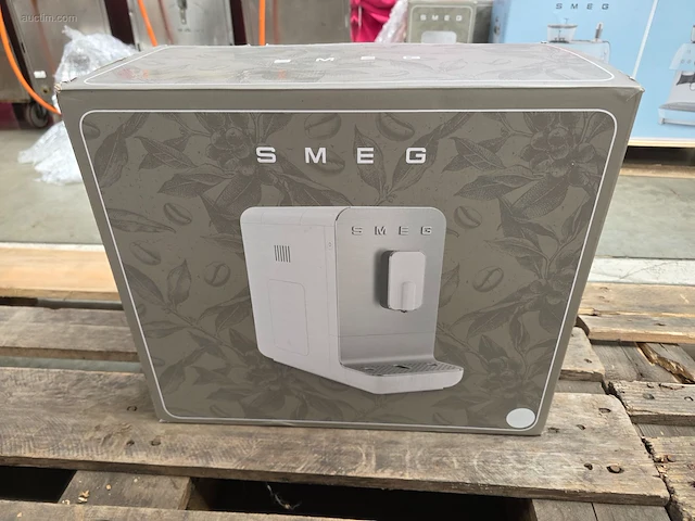 Koffiemachine smeg bcc02blmeu - afbeelding 1 van  3