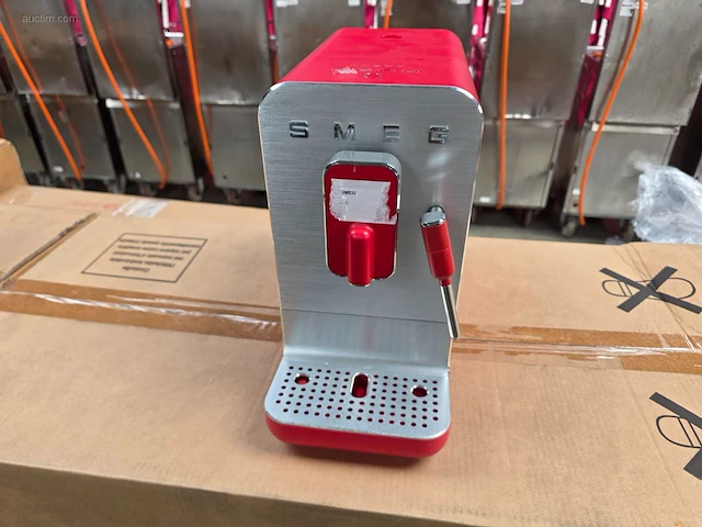 Koffiemachine smeg bcc02rdmeu - afbeelding 2 van  4