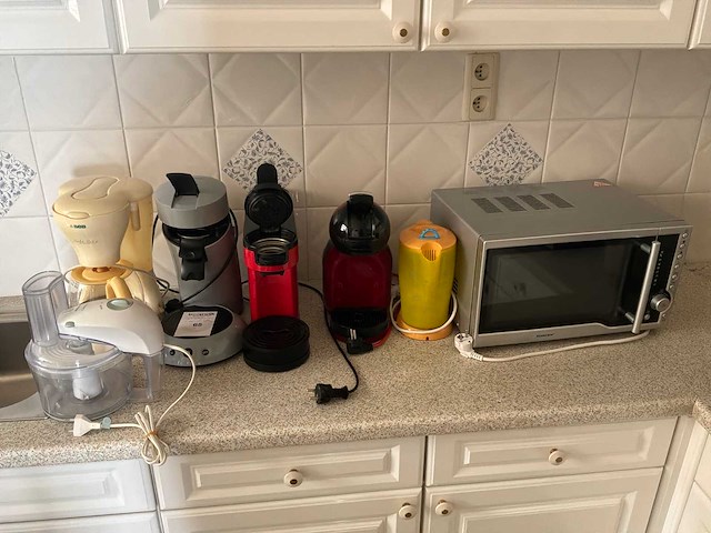 Koffiemachines, waterkoker, microgolfoven - afbeelding 1 van  10