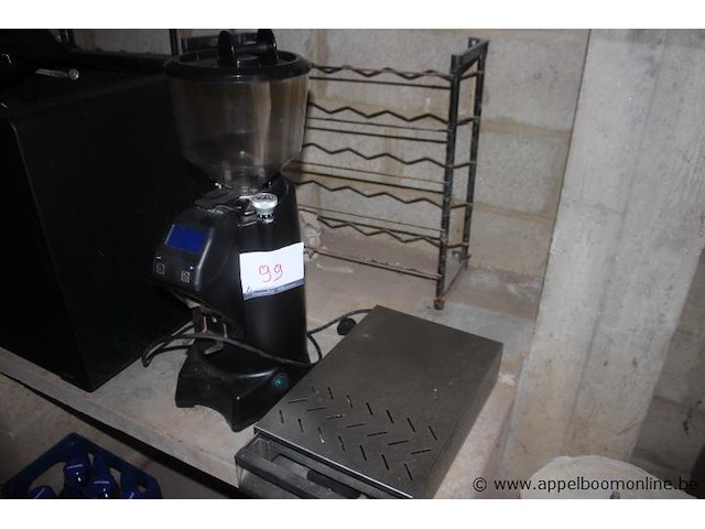 Koffiemolen, zenith, 65 neo, werking niet gekend - afbeelding 1 van  2