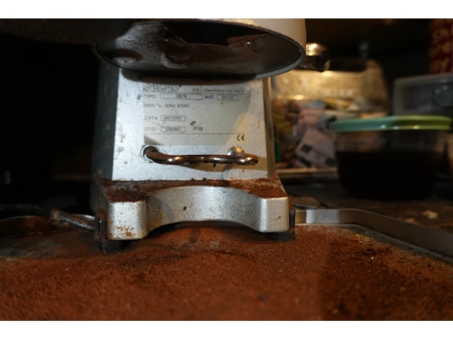 Koffiemolen - afbeelding 2 van  2
