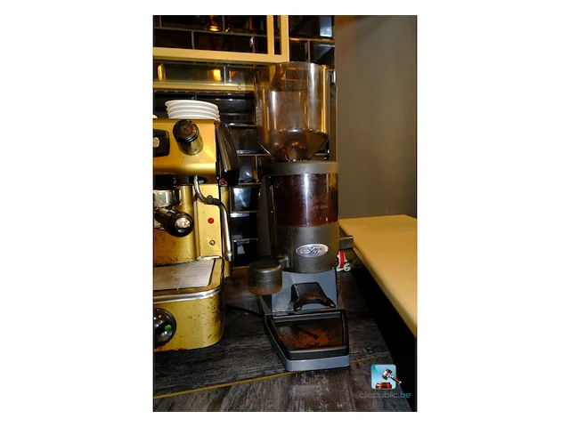 Koffiemolen - afbeelding 1 van  4