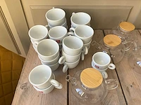 Koffietassen, theekannen en koffiepers - afbeelding 4 van  8