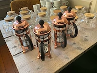Koffietassen, theekannen en koffiepers - afbeelding 7 van  8