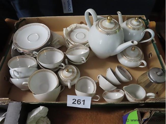 Koffie/theeservies volgens foto's - afbeelding 1 van  4