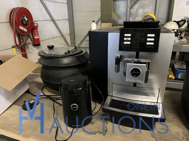 Koffiezetapparaat jura en soepkoker - afbeelding 1 van  5