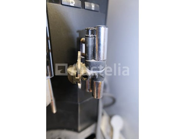 Koffiezetapparaat + koelkast - afbeelding 1 van  11