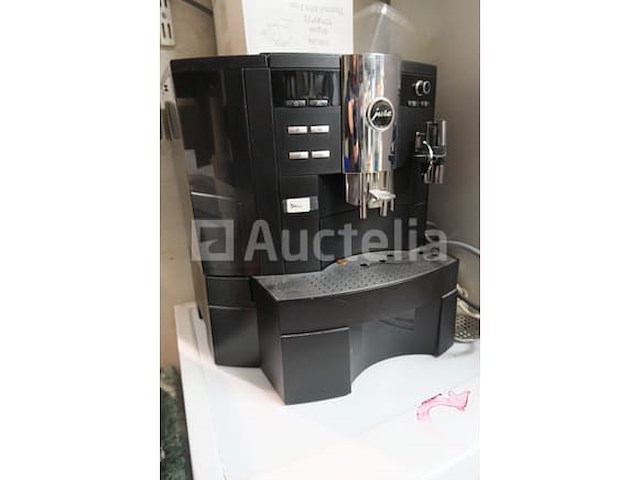 Koffiezetapparaat + koelkast - afbeelding 6 van  11